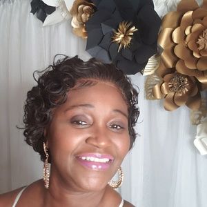 Meet your Posher, Ethelene